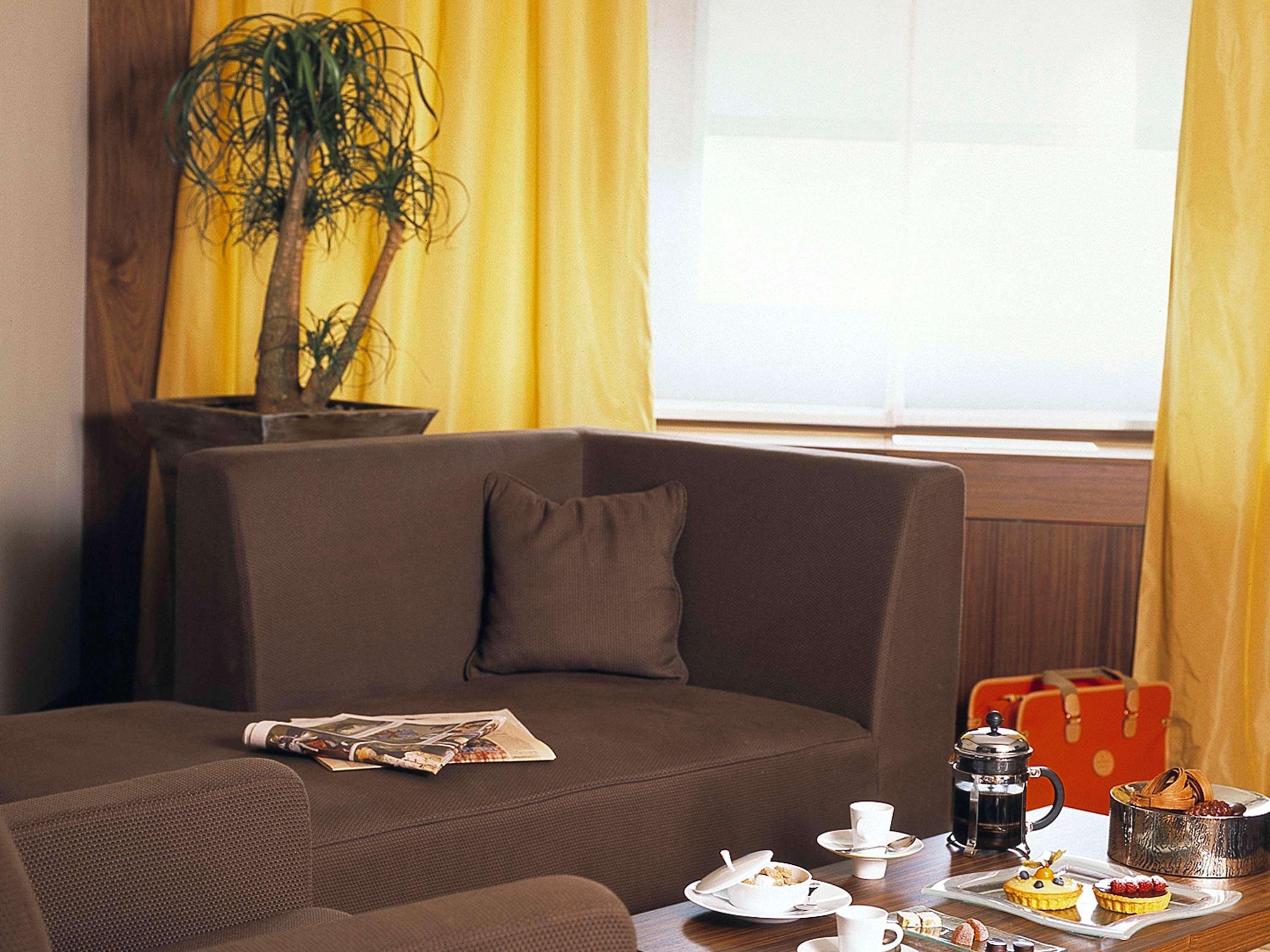 索菲特里昂贝勒库尔酒店 外观 照片 A room at the hotel