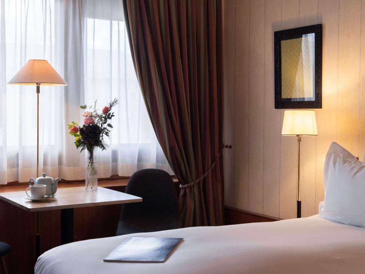 索菲特里昂贝勒库尔酒店 外观 照片 A room at the hotel
