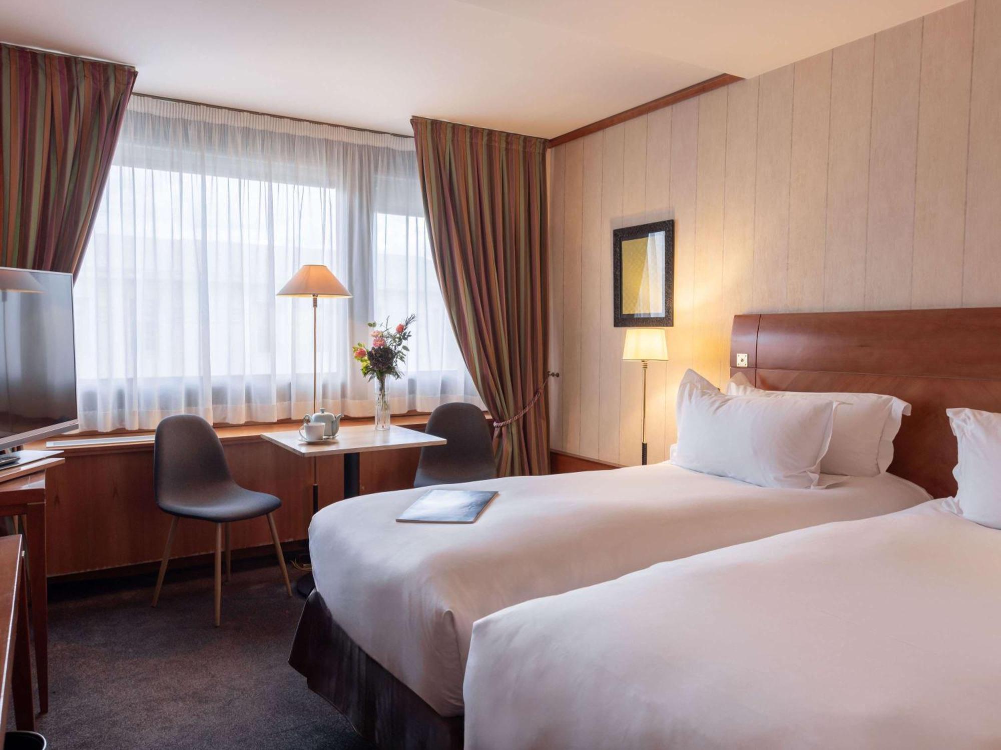 索菲特里昂贝勒库尔酒店 外观 照片 A typical room at the hotel