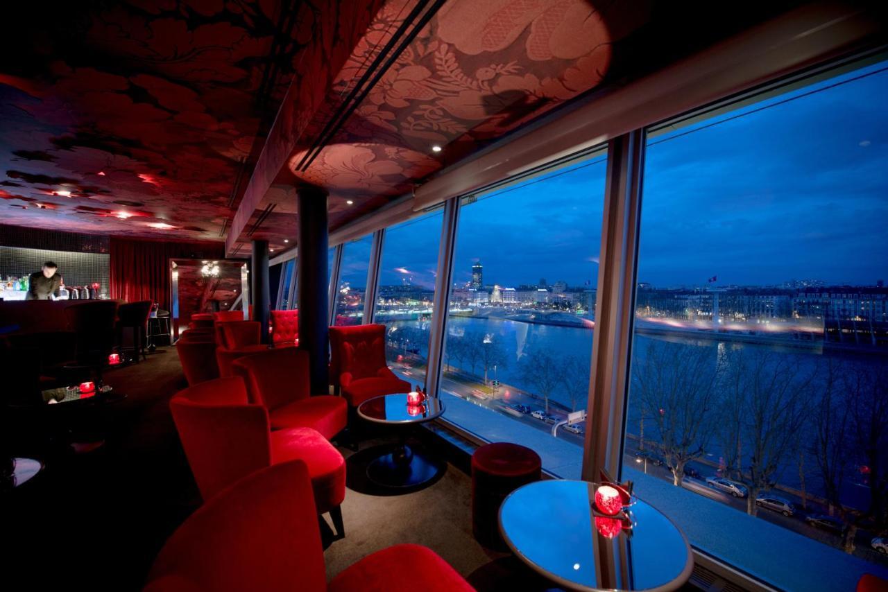 索菲特里昂贝勒库尔酒店 外观 照片 The Sky Bar